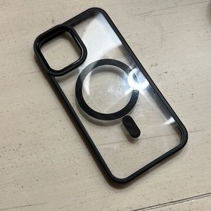 iPhone 12 MagSafe clear case